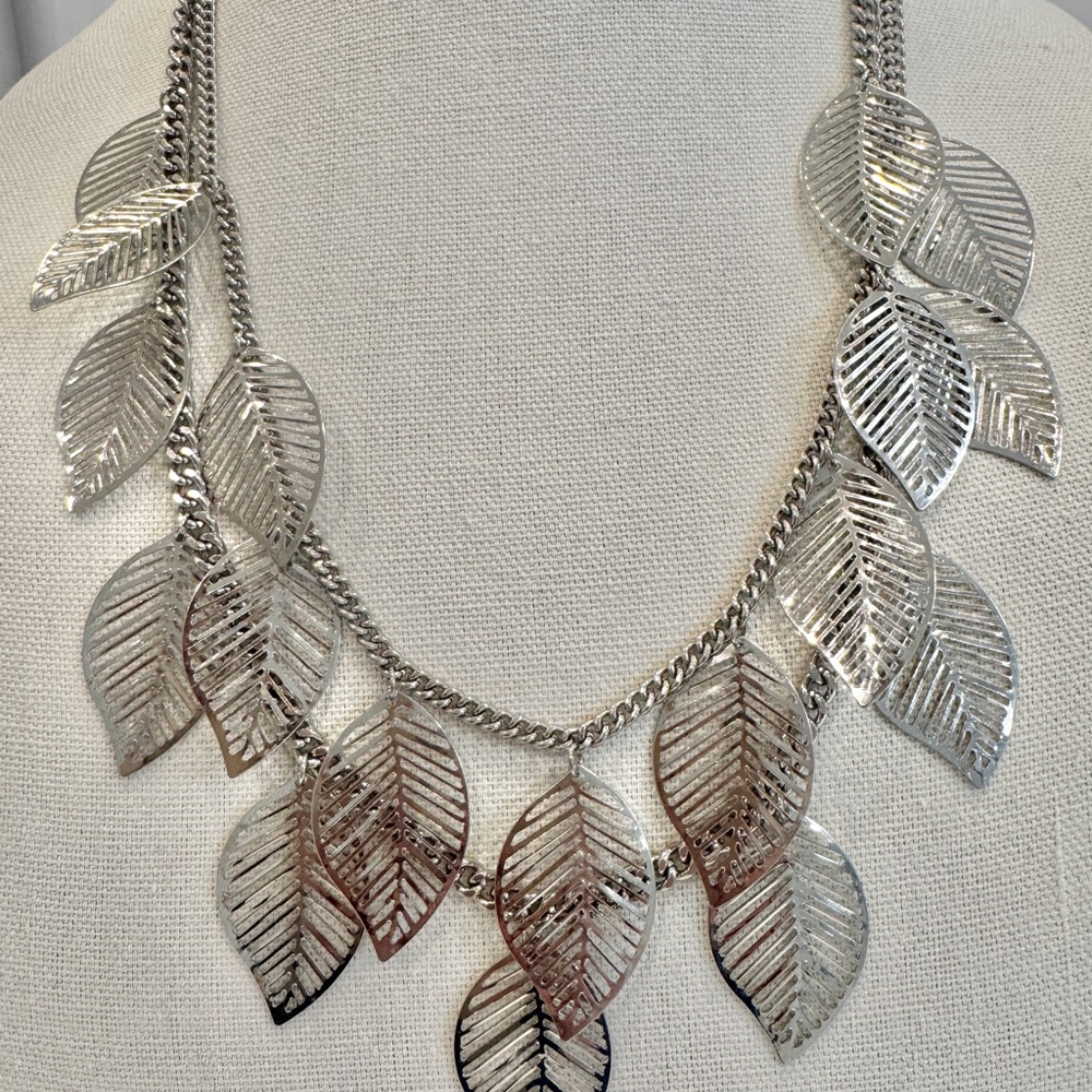 Elegant Silver Leaf Necklace